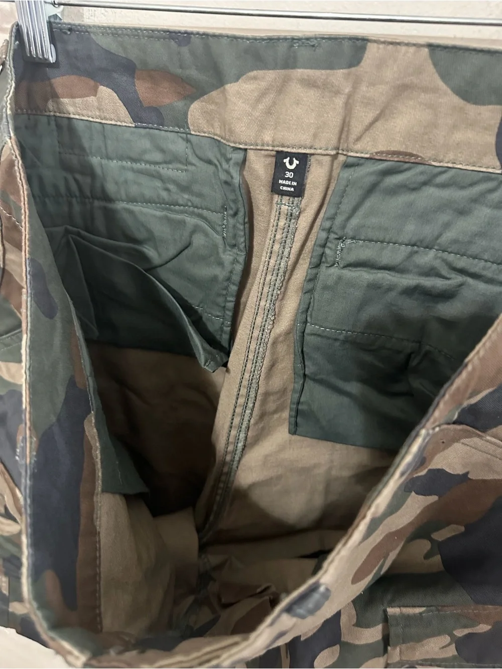 True Religion Camo Cargo Shorts Men’s Size 30 NWT Military Utility Cotton